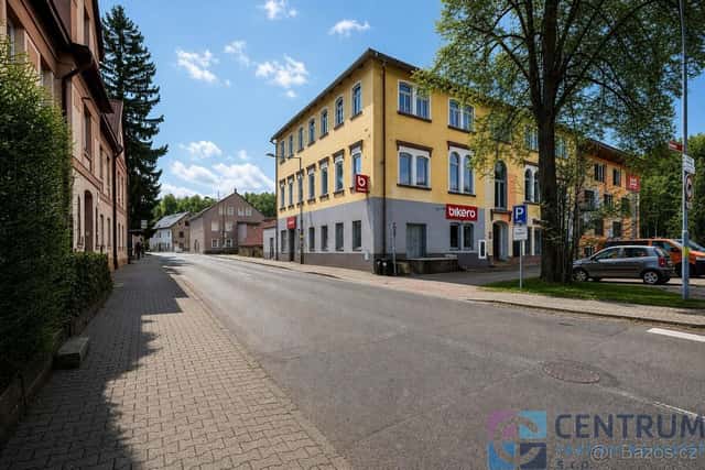 Pronájem obchodních prostor, 176 m2, okres Liberec