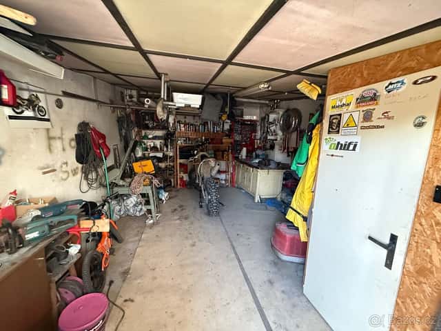 Pronajmu garáž + 40m2 sklepních prostor, okres Svitavy