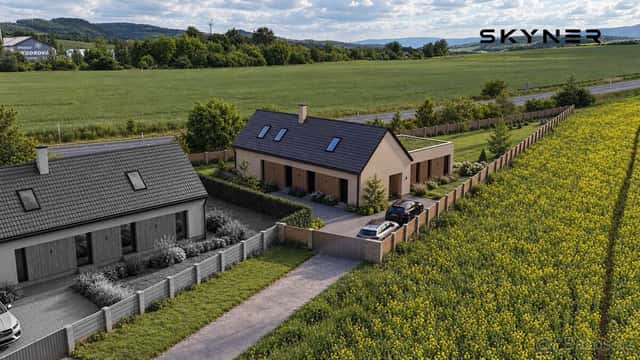 Prodej stavebního pozemku 1 255 m², Žalany, ulice Pražská, okres Teplice