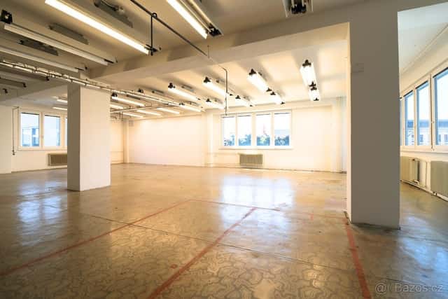 Pronájem výrobních prostor 100m² na Poděbradově náměstí v Pr, okres Prostějov