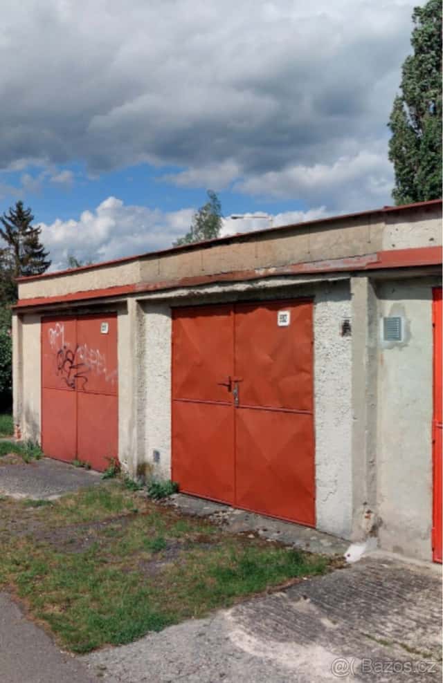 Pronajmu garáž v České Lípě, okres Česká Lípa