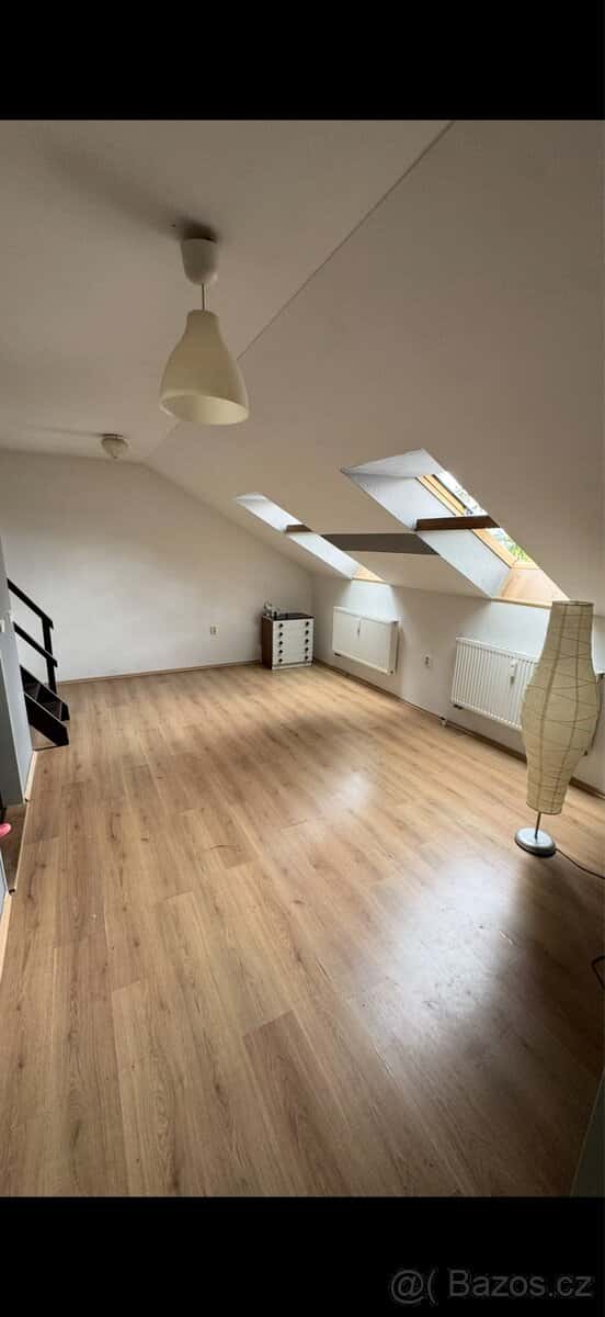 Pronájem prostorného bytu 3+kk 🏡, okres Louny