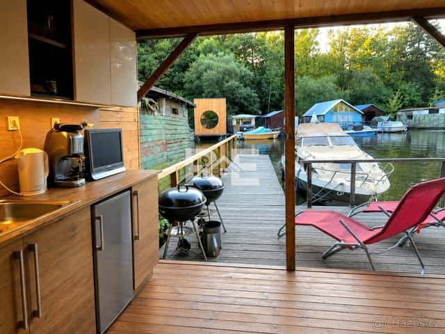 Prodej luxusního Houseboatu / Hausbotu – Císařská louka, P5, Praha 5