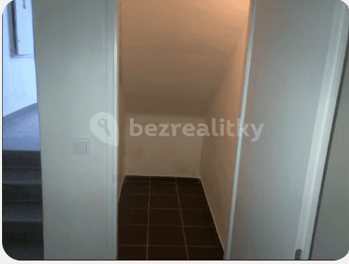 Pronájem malého skladu 4m2 Praha 4 Michle, Praha 4