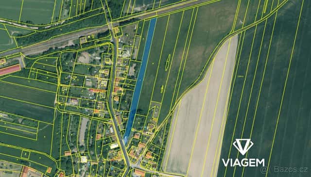 Investiční pozemek 5 208 m², okres Rakovník