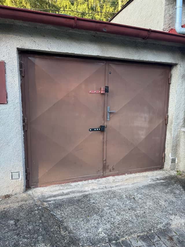 Pronajmu dlouhodobě garáž, okres Liberec