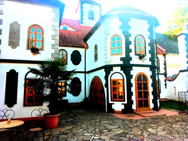 Dům a sklady okr Louny, okres Louny