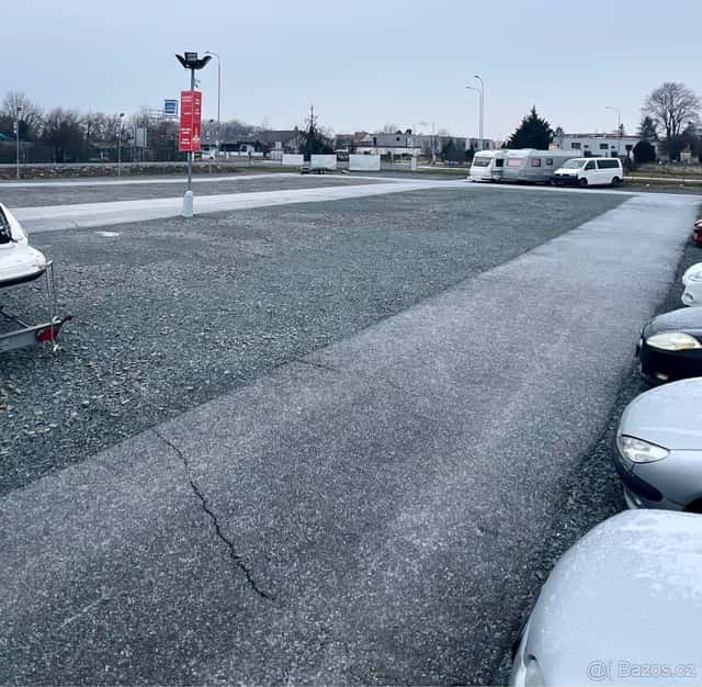 ZPEVNĚNÝ KOMERČNÍ AREÁL 2 100 m² až 8.000 m² OLOMOUC-HOL D35, okres Olomouc