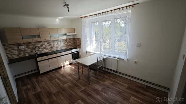 REZERVACE.Pronájem bytu 2+1(64m²) se zahradou, okres Domažlice