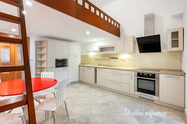 Pronájem bytu 1+1, Radlická, Smíchov, 22500Kč/měs, 43 m2, Praha 9