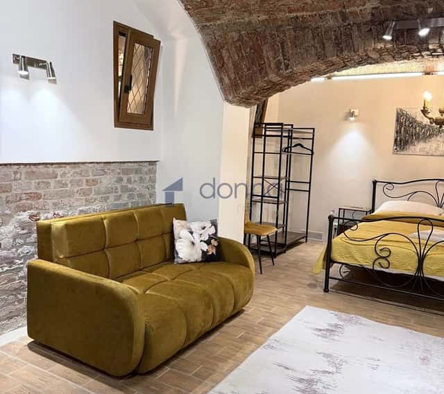 Pronájem atypického ateliéru 94m², ul. Mozartova, Praha 5 -, Praha 5