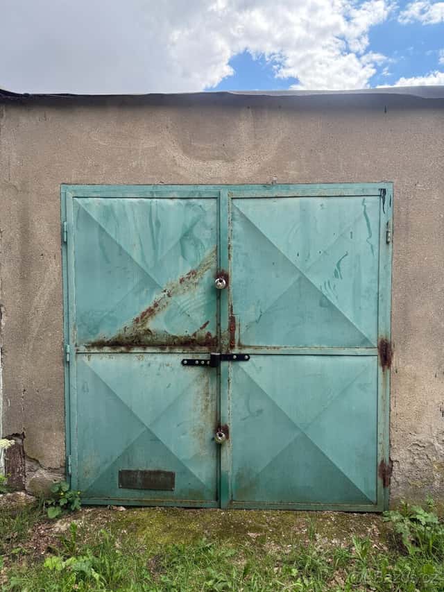 Garáž Kolín, okres Kolín