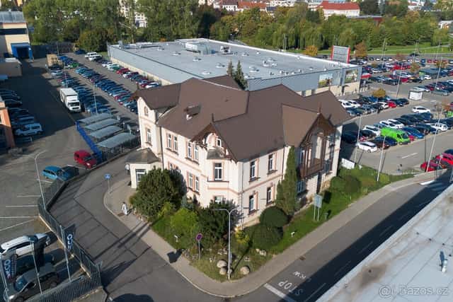 Pronájem administrativní budovy v centru Jičína, okres Jičín