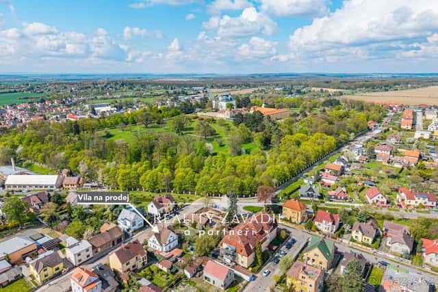 Prodej rodinného domu 216 m², pozemek 1160 m², Chlumec nad C, okres Hradec Králové