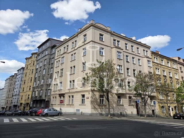 Prodej komerční nemovitosti 4 m², ul. Kubelíkova, Praha 3 -, Praha 3