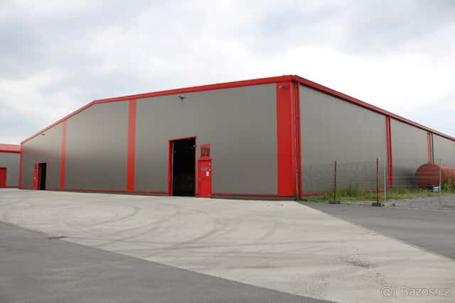 Pronájem SKLADY ,obchodních prostor v Bohumíně, 2200 m2, okres Karviná