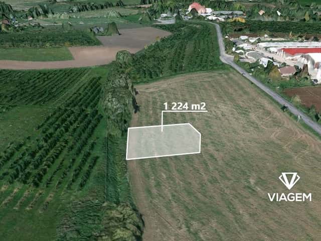 Pole 1 224 m², okres Pardubice