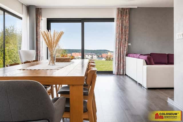 Zbraslav, RD 8+kk - luxusní vila, 460 m², zahrada 3000m² - r, Brno venkov, okres Brno-venkov