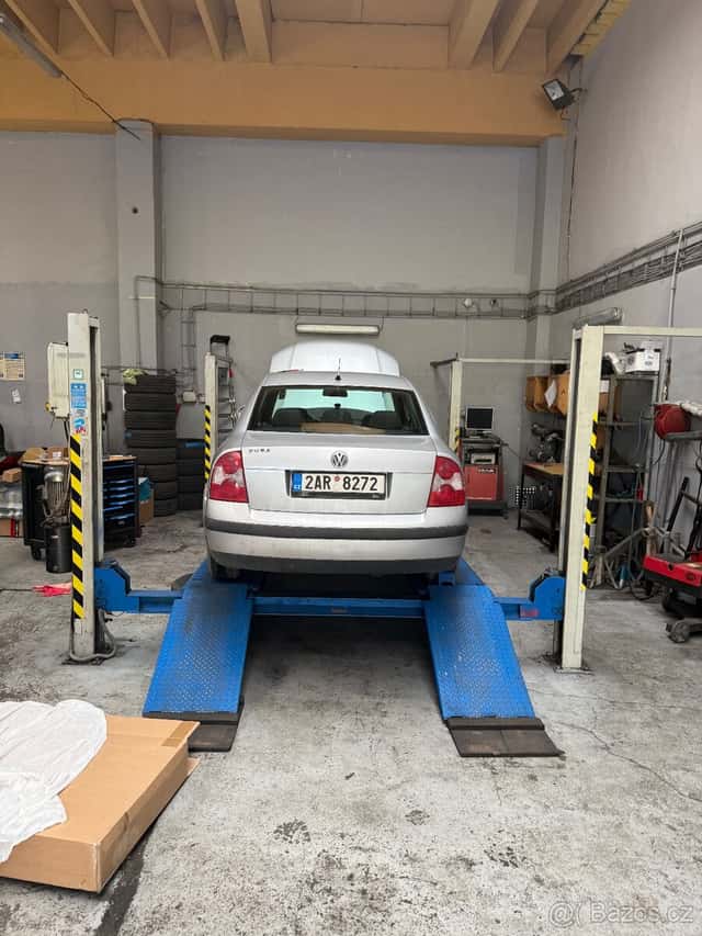 Prodam vybaveni pro autoservis, Praha 5