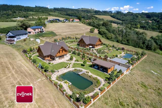 Prodej stavebního pozemku v Jablůnce 1051 m2, s projektem ro, okres Vsetín