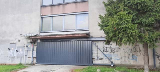 Dlouhodobý pronájem dvougaráže 31.3 m2. Ostrava Zábřeh, okres Ostrava-město