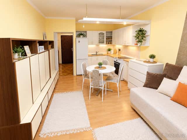 Pronájem zařízeného bytu 2+kk s balkonem, Vsetín – Rokytnice, okres Vsetín