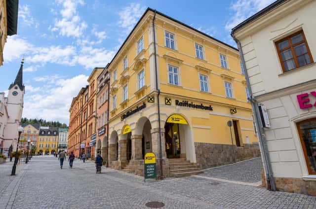 Pronájem dvou kanceláří se sprchou v centru Trutnova, okres Trutnov