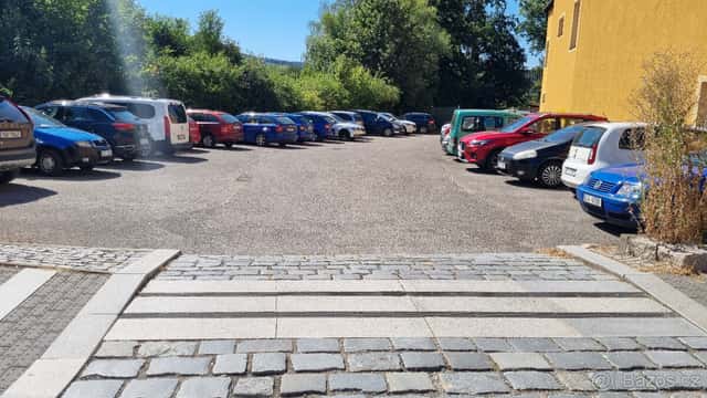 Pronájem parkoviště Turnov, okres Semily