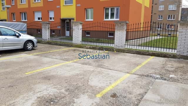 Pronájem parkovacích míst v centru - Litvínov, Jiráskova, okres Most