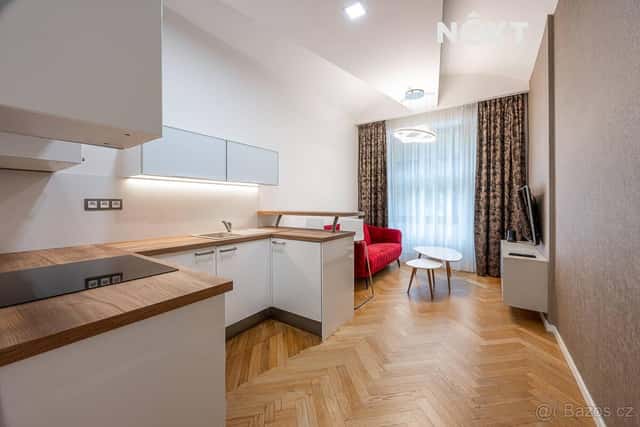 Pronájem byt 2+kk, 40㎡, Praha 10