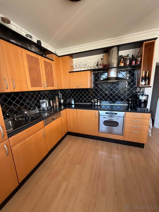 Pronájem bytu 3+kk, 90,00 m², ul. Hanáckého pluku, Olomouc., okres Olomouc