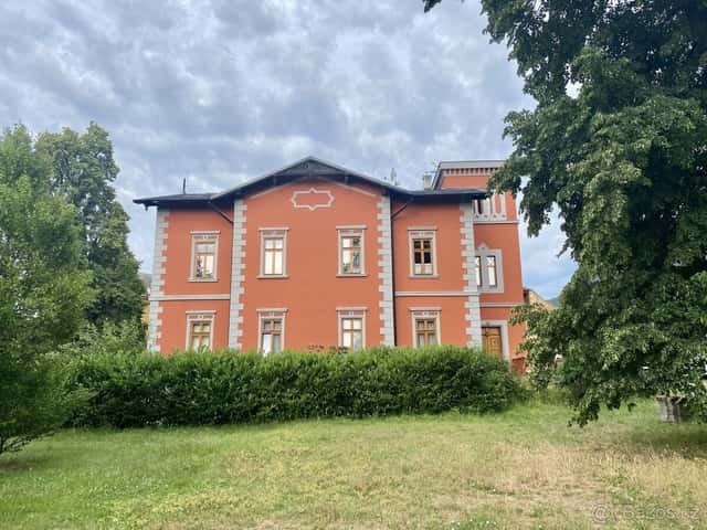 Prodej vily po kompletní generální rekonstrukci, okres Teplice