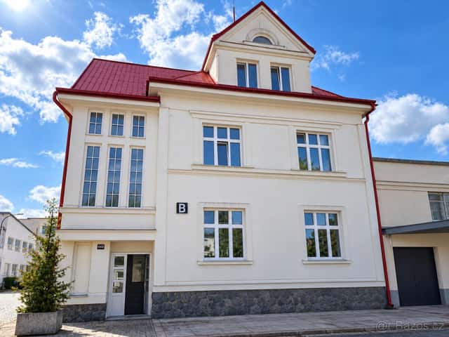 Pronájem komerční vily 300 m2 Hlinsko, okres Chrudim