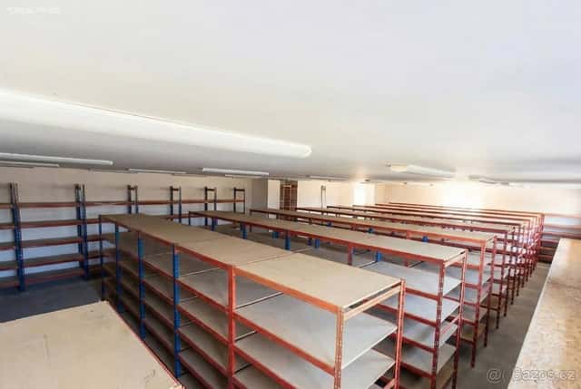 Prodej Obchod / sklad / servis 411 m² u Prahy 10 min, okres Beroun