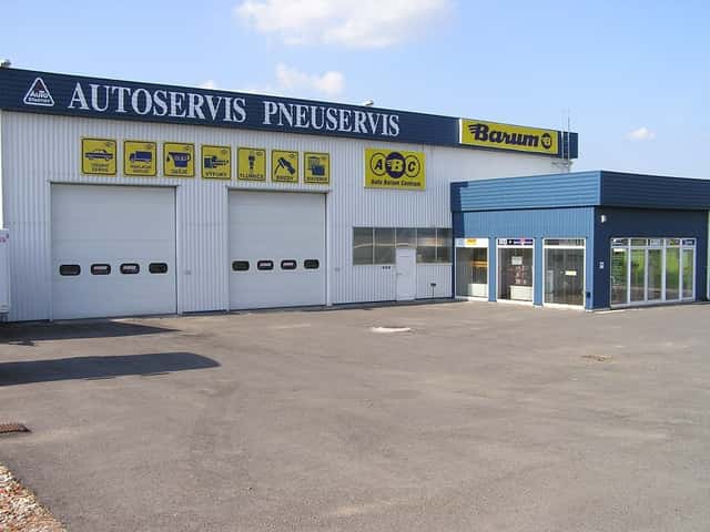 Pronajmu část autoservisu, okres Kroměříž