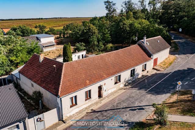 Vícegenerační rodinný dům 4+1 a 1+1 se zahradou, k.ú. Práče, okres Znojmo