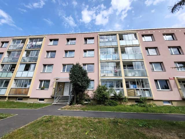 Nabízím pronájem bytu 2+kk, 36m2, ul. Březinova,, okres Louny