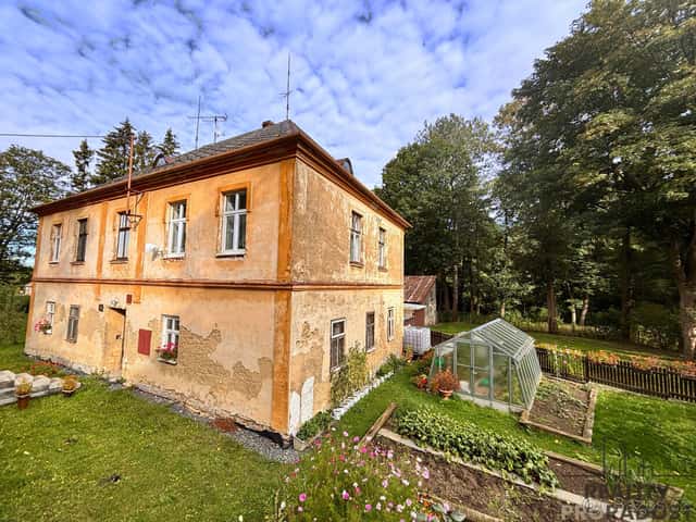 Zajímavý rodinný dům, Lomnice u Rýmařova., okres Bruntál
