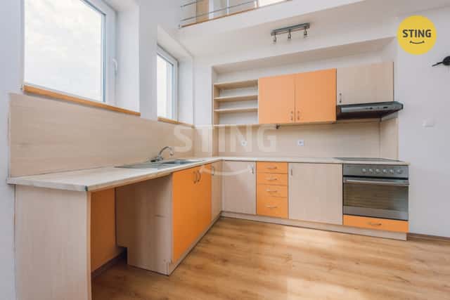 Prodej bytu 2+kk s galerií v centru Pardubic (ul. Ja, 136700, okres Pardubice