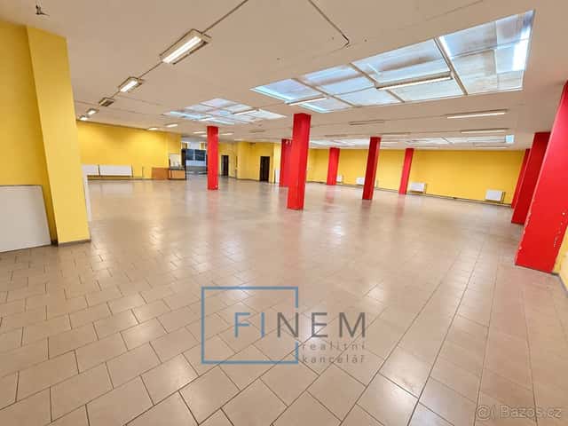 Pronájem obchodního prostoru 410 m² v centru Kralup nad Vlta, okres Mělník