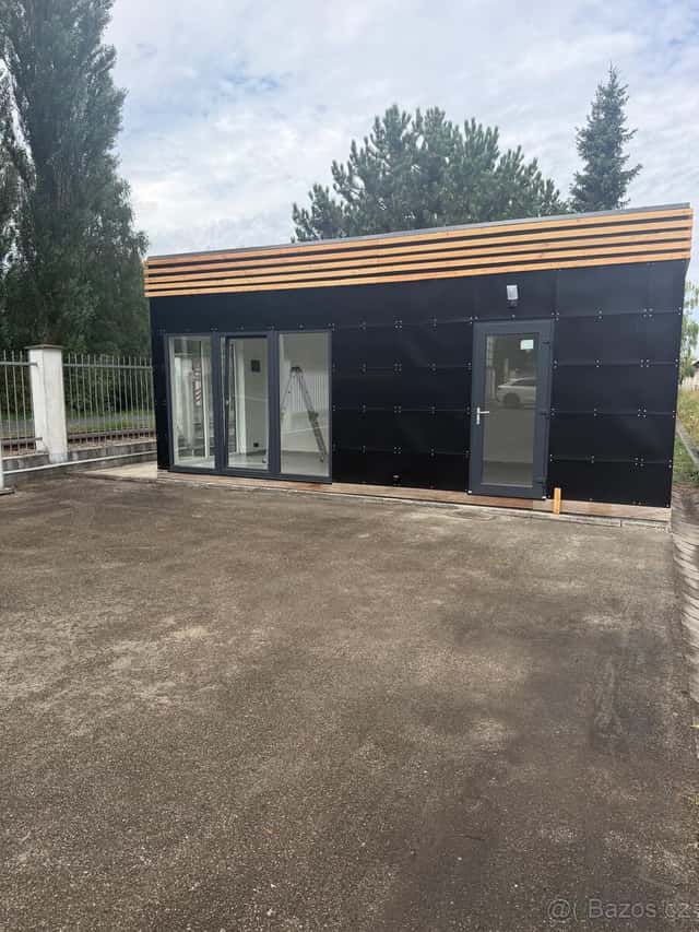 Pronájem kanceláře a venkovní plochy, okres Mělník
