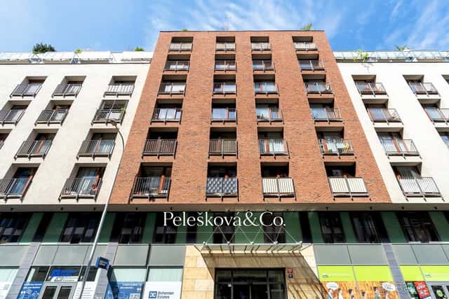 Prodej bytu 2+kk 59m² + komora a garážové stání, Na Maninách, Praha 7