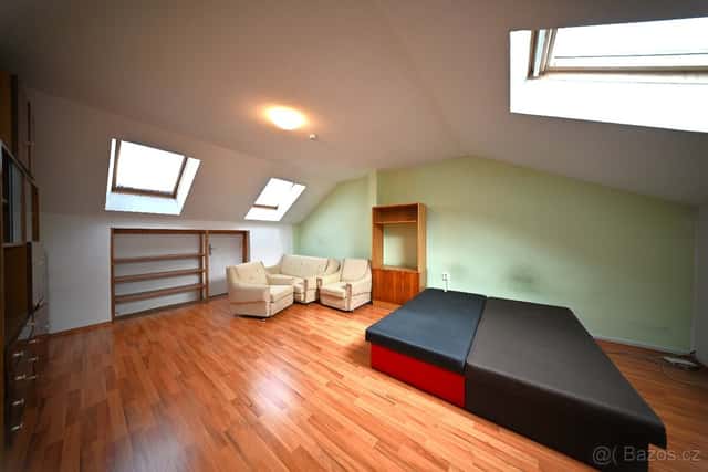 Pronájem prostorného bytu 2+1 o 102 m², Veselí nad Moravou, okres Hodonín