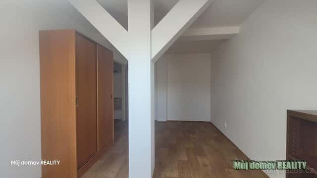 Pronájem mezonetového bytu 3+kk (85 m) Praha 16 - Radotín, u, Praha 5