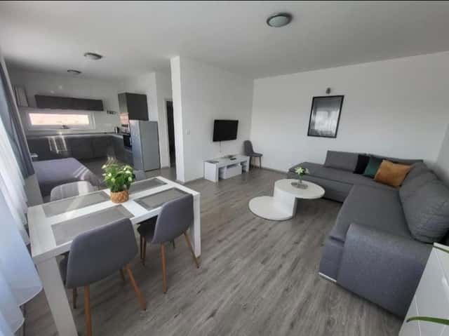 Pronájem bytu 3+kk, 70m², Roudné u Českých Budějovic, okres České Budějovice