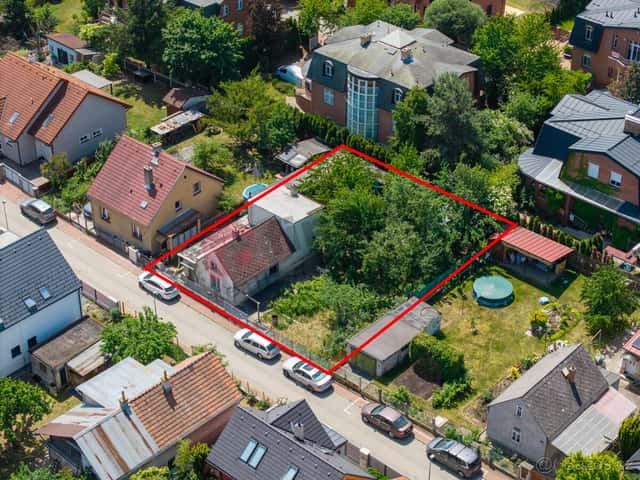 Prodej stavebního pozemku 556 m2, Nad Košíkem, Praha - Hosti, Praha 10