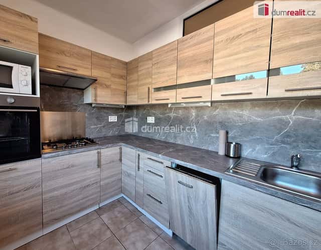 pronájem bytu 3+1 65m2 P10 Vinohrady Krátká částečně zařízen, Praha 10