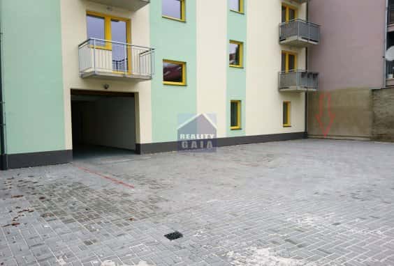 Prostějov - Pronájem parkovacího stání - 18m2, okres Prostějov