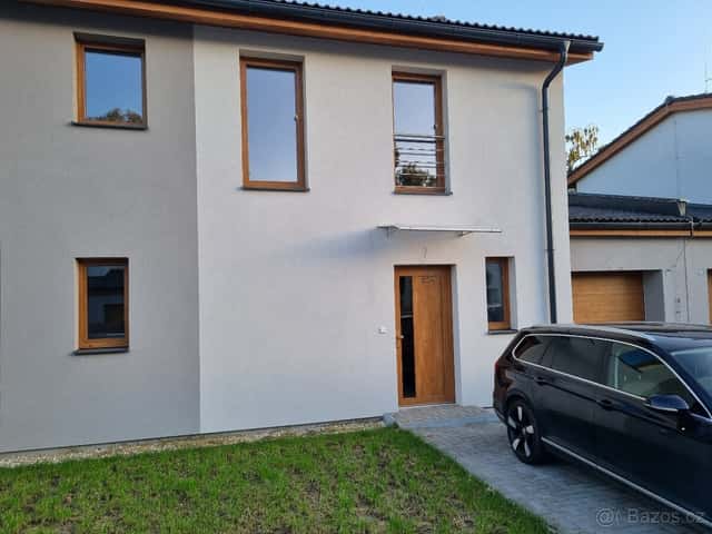 Pronájem dvoupodlažního řadového domu 4kk, 129m2, okres Ostrava-město
