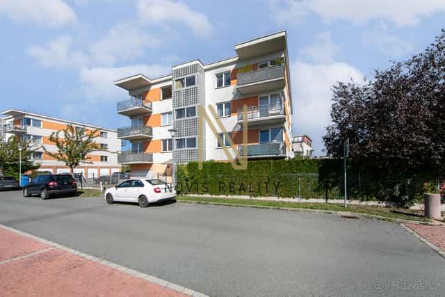 Pronájem bytu 2+kk, 65,5m2 s balkonem a parkovacím stáním, P, okres Plzeň-město